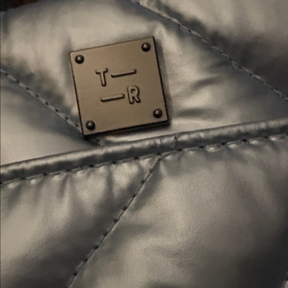 ๐ฆ Think Royln Diagonal Bum Bag. Pearl Gray/Ice Blue. Excellent Condition! - Picture 10 of 15